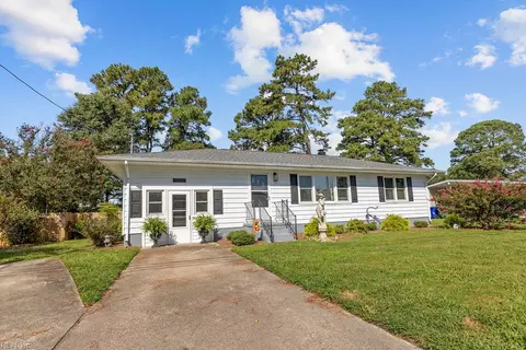 Exterior - 127 Beechwood Dr, Suffolk, VA 23434 photo 3 of 4