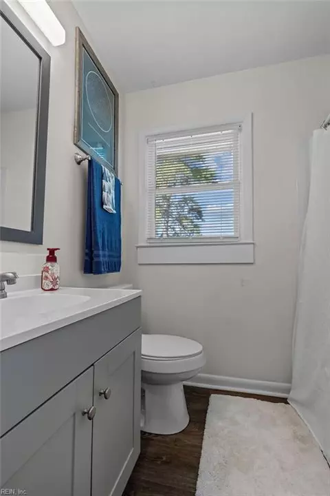 Bath - 127 Beechwood Dr, Suffolk, VA 23434 photo 1 of 3