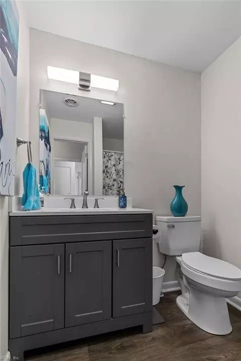 Bath - 127 Beechwood Dr, Suffolk, VA 23434 photo 2 of 3