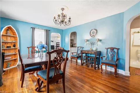 Dining - 318 E Gilpin Ave, Norfolk, VA 23503 photo 1 of 3