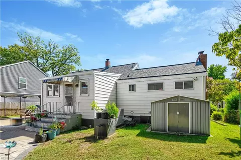 Exterior - 318 E Gilpin Ave, Norfolk, VA 23503 photo 8 of 10