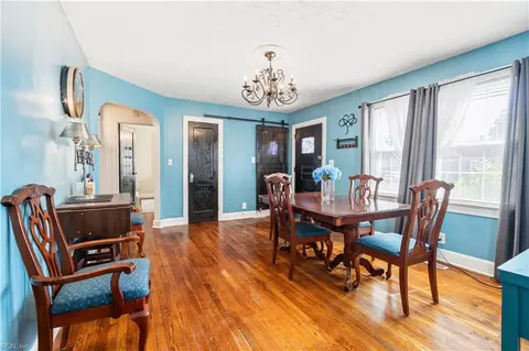 Dining - 318 E Gilpin Ave, Norfolk, VA 23503 photo 2 of 3