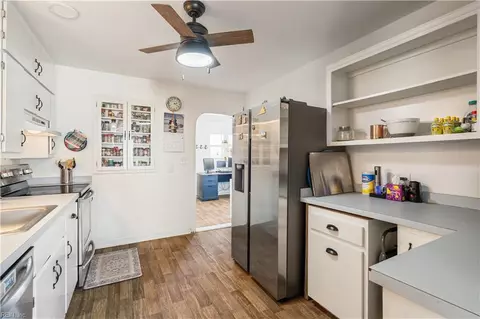 Kitchen - 318 E Gilpin Ave, Norfolk, VA 23503 photo 1 of 5