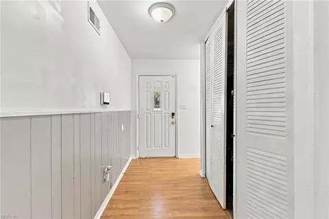 Entry Way - 527 Stockton St, Hampton, VA 23669 photo 1 of 1
