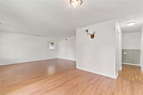 Living - 527 Stockton St, Hampton, VA 23669 photo 2 of 5