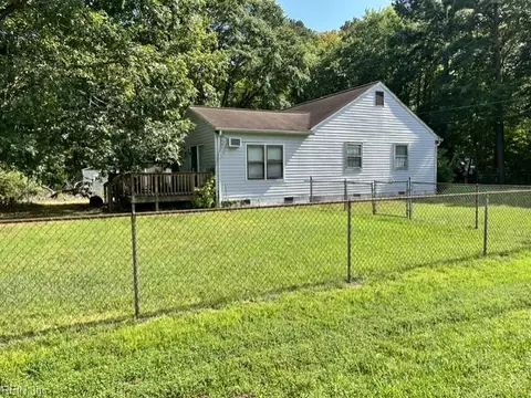201 Cheadle Loop Rd, Seaford, VA 23696 photo 4