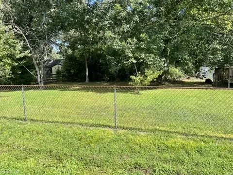 201 Cheadle Loop Rd, Seaford, VA 23696 photo 5
