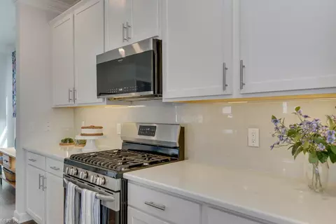 Kitchen - 5004 Cape May Loop, Chesapeake, VA 23321 photo 3 of 3