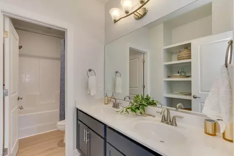 Bath - 5004 Cape May Loop, Chesapeake, VA 23321 photo 5 of 5