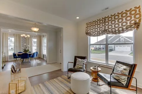 Entry Way - 5004 Cape May Loop, Chesapeake, VA 23321 photo 3 of 6
