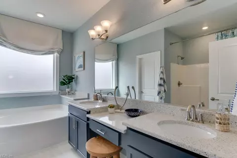 Bath - 5004 Cape May Loop, Chesapeake, VA 23321 photo 2 of 5