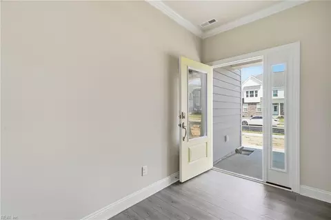Entry Way - 305 Riverview Rd, Chesapeake, VA 23322 photo 1 of 7
