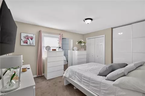 Bedroom - 10 Rendon Dr, Hampton, VA 23666 photo 4 of 5