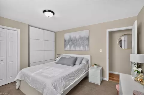 Bedroom - 10 Rendon Dr, Hampton, VA 23666 photo 5 of 5