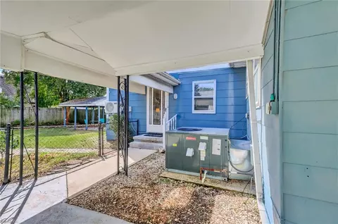 Exterior - 916 Redstart Ave, Chesapeake, VA 23324 photo 4 of 4