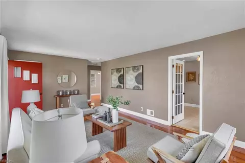 Entry Way - 916 Redstart Ave, Chesapeake, VA 23324 photo 1 of 4