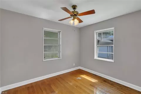 Bedroom - 916 Redstart Ave, Chesapeake, VA 23324 photo 5 of 8