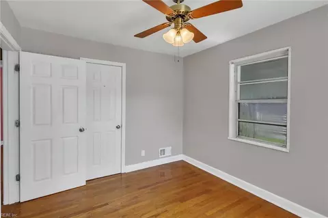 Bedroom - 916 Redstart Ave, Chesapeake, VA 23324 photo 3 of 8