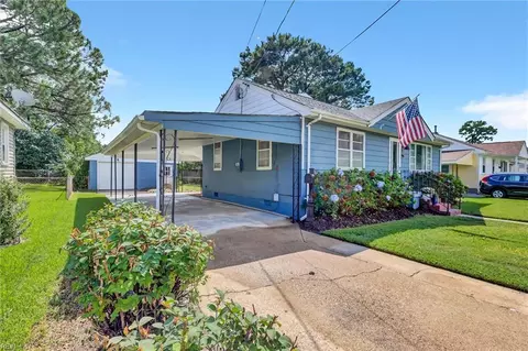 916 Redstart Ave, Chesapeake, VA 23324
