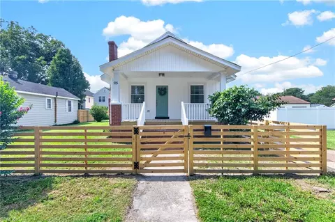 Exterior - 515 Darnaby Ave, Hampton, VA 23661 photo 1 of 5