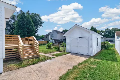 Exterior - 515 Darnaby Ave, Hampton, VA 23661 photo 5 of 5