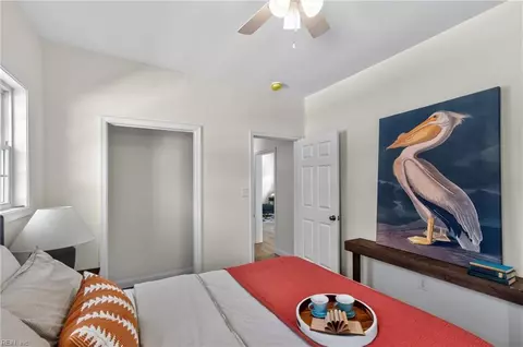 Bedroom - 515 Darnaby Ave, Hampton, VA 23661 photo 2 of 6
