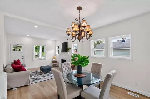 Dining - 515 Darnaby Ave, Hampton, VA 23661 photo 2 of 3