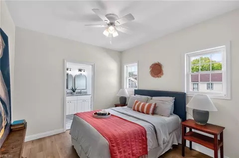 Bedroom - 515 Darnaby Ave, Hampton, VA 23661 photo 4 of 6