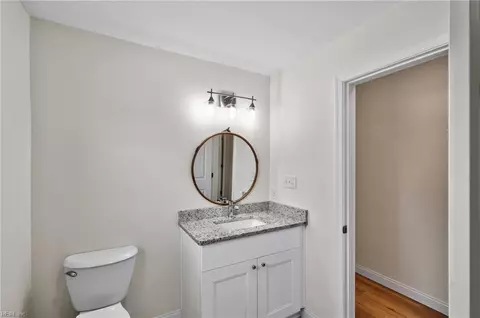 Bath - 515 Darnaby Ave, Hampton, VA 23661 photo 4 of 5