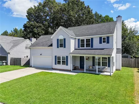 Exterior - 416 Cardiff St, Hampton, VA 23666 photo 4 of 7