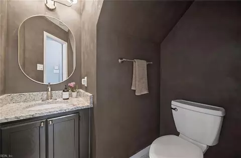 Bath - 416 Cardiff St, Hampton, VA 23666 photo 1 of 3