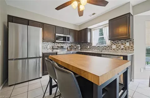 Kitchen - 416 Cardiff St, Hampton, VA 23666 photo 2 of 3