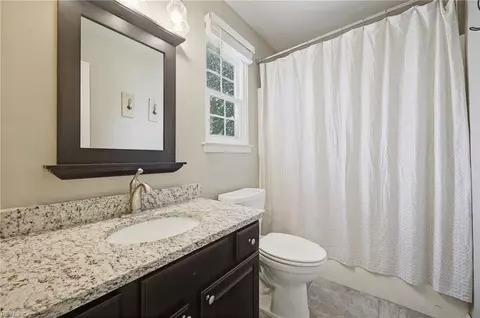 Bath - 416 Cardiff St, Hampton, VA 23666 photo 2 of 3