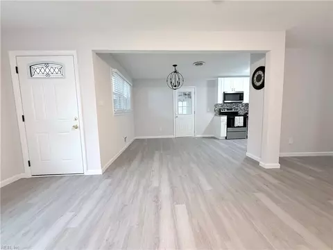 Living - 2420 Juniper St, Norfolk, VA 23513 photo 1 of 5