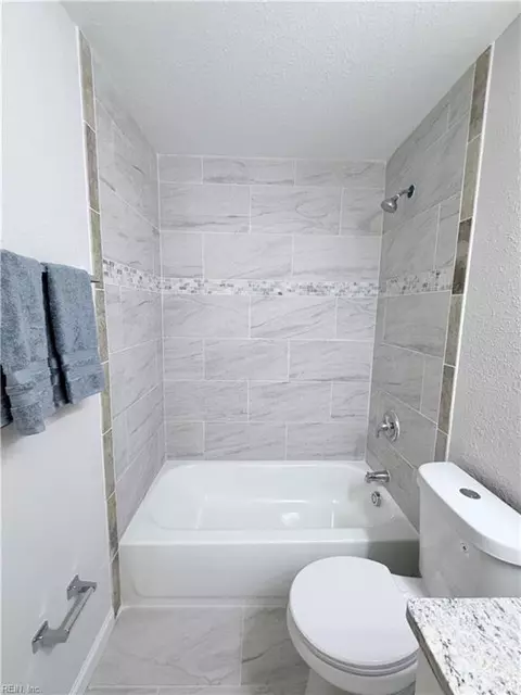 Bath - 2420 Juniper St, Norfolk, VA 23513 photo 3 of 6
