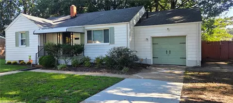 22 Rex Ave, Portsmouth, VA 23702