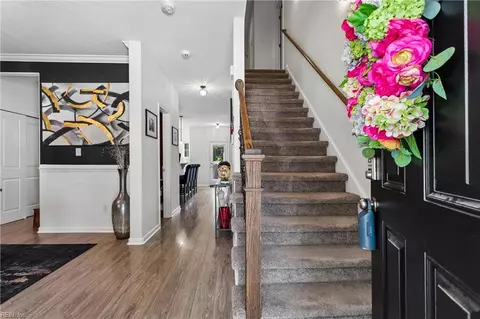 Entry Way - 200 Lexington St, Hampton, VA 23669 photo 1 of 3