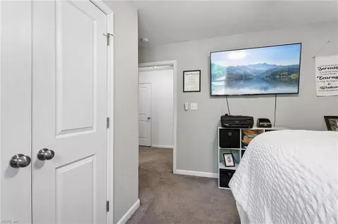 Bedroom - 200 Lexington St, Hampton, VA 23669 photo 6 of 8