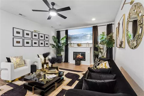 Living - 200 Lexington St, Hampton, VA 23669 photo 1 of 2