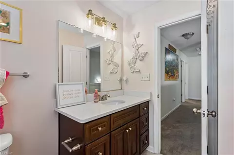 Bath - 200 Lexington St, Hampton, VA 23669 photo 7 of 7
