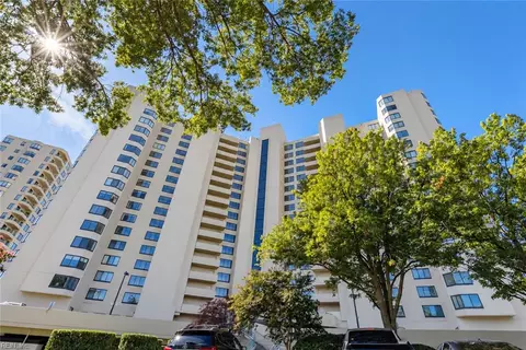 7505 River Rd #10A, Newport News, VA 23607