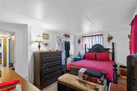 Bedroom - 1923 Mcculluch Rd, Hampton, VA 23663 photo 6 of 7