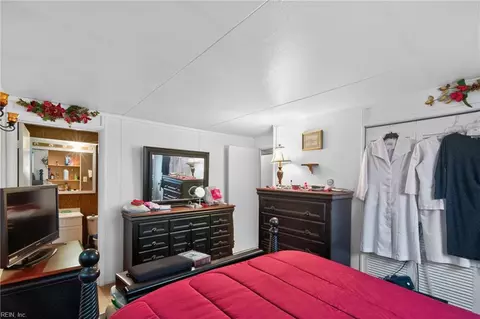 Bedroom - 1923 Mcculluch Rd, Hampton, VA 23663 photo 7 of 7