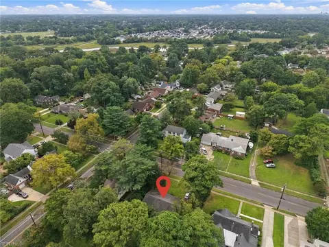 View/Area - 1870 E Bayview Blvd, Norfolk, VA 23503 photo 5 of 5