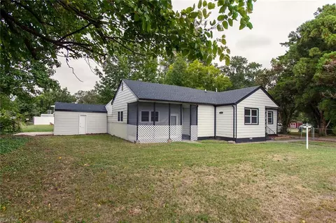 715 Briarfield Rd, Newport News, VA 23605