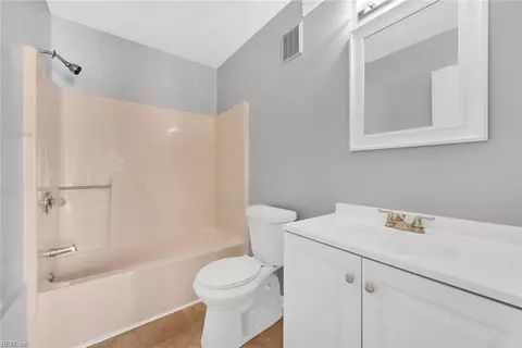Bath - 102 Lantana Ln #8, Hampton, VA 23669 photo 2 of 2