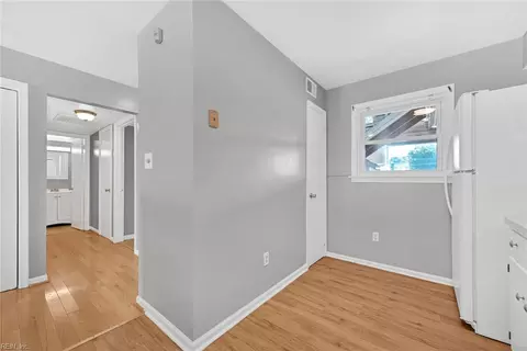 Entry Way - 102 Lantana Ln #8, Hampton, VA 23669 photo 4 of 4