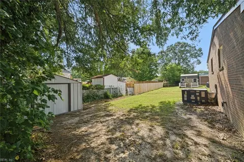 Exterior - 110 Bayhaven Dr, Hampton, VA 23666 photo 3 of 3