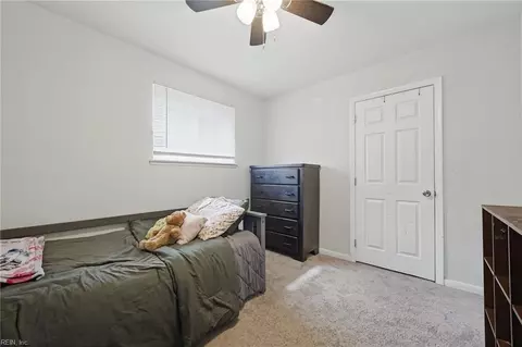 Bedroom - 110 Bayhaven Dr, Hampton, VA 23666 photo 1 of 4