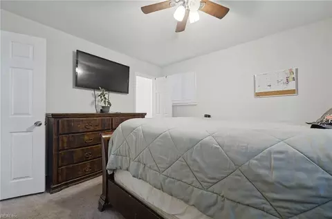 Bedroom - 110 Bayhaven Dr, Hampton, VA 23666 photo 3 of 4